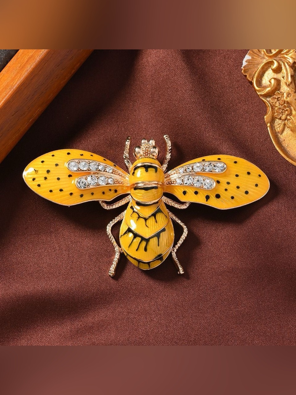 Large Yellow Queen Bee Enamel Brooch Pin Rhinestone Crystal Insect Statement Pin - Picture 2 of 5